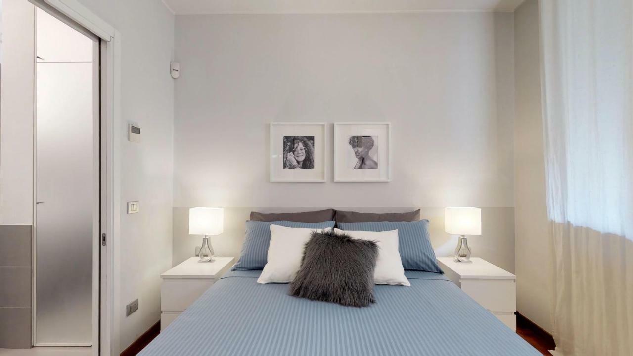 Design Apartment Near Duomo Square Milan Exterior photo